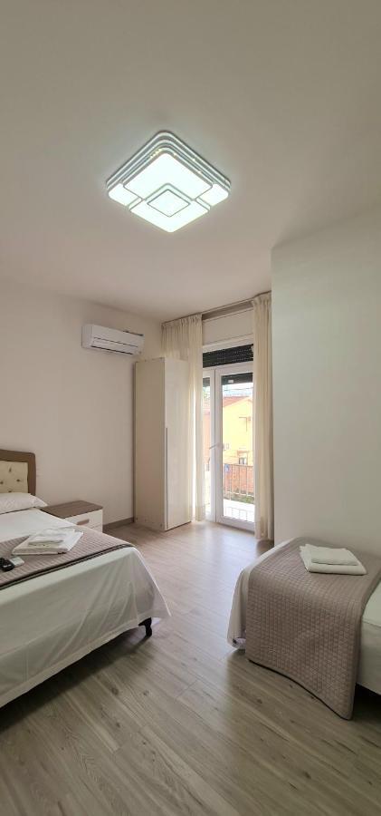 Farah'S House Hotell Padua Rum bild